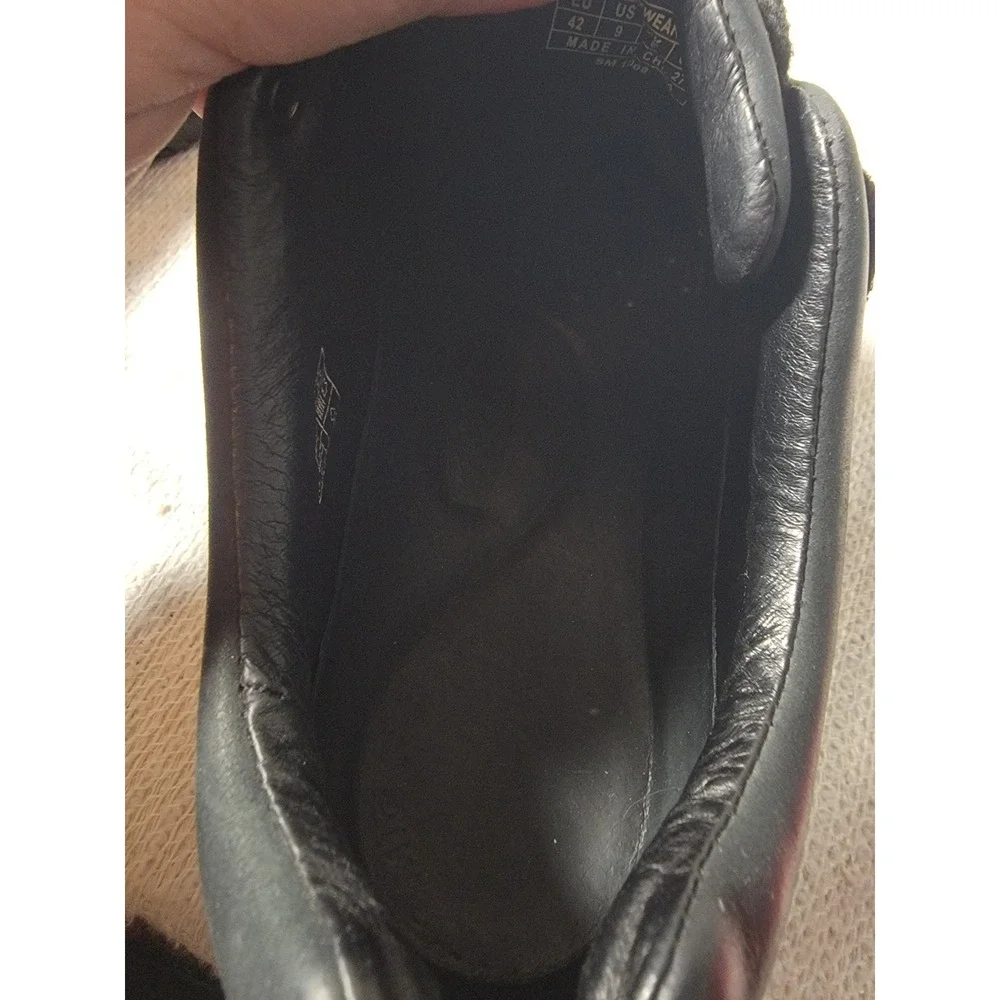 Keen Austin Shoes Men's US 9 Black Leather Oxford Hiking Hybrid Low Top Sneaker